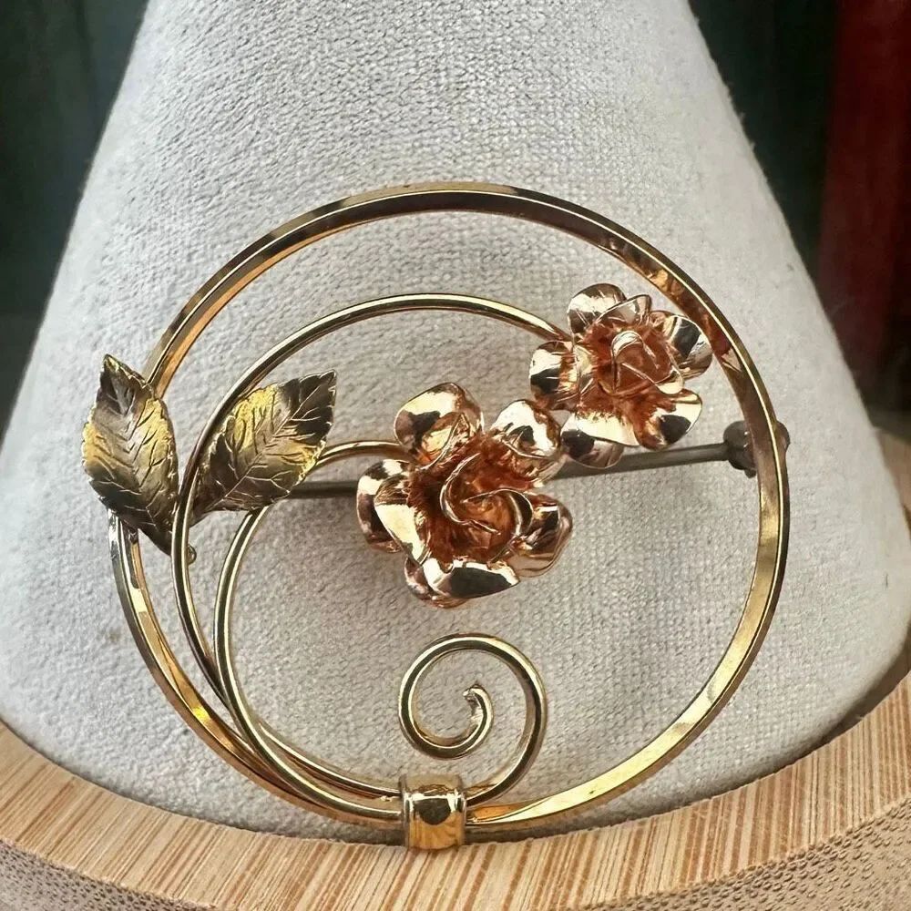 Krementz Gold-Filled Double Rose Circle Brooch Pin Vintage Floral